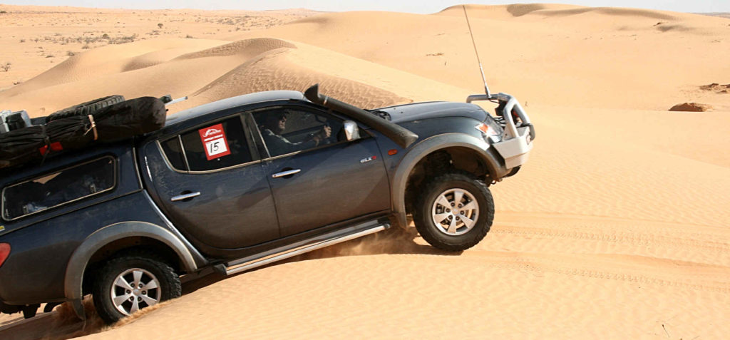 Driving in Sand (inexperienced drivers) – Simpson Desert Bike Challenge